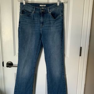 Levi's Women's Classic Bootcut Jeans, Size 28/US 6